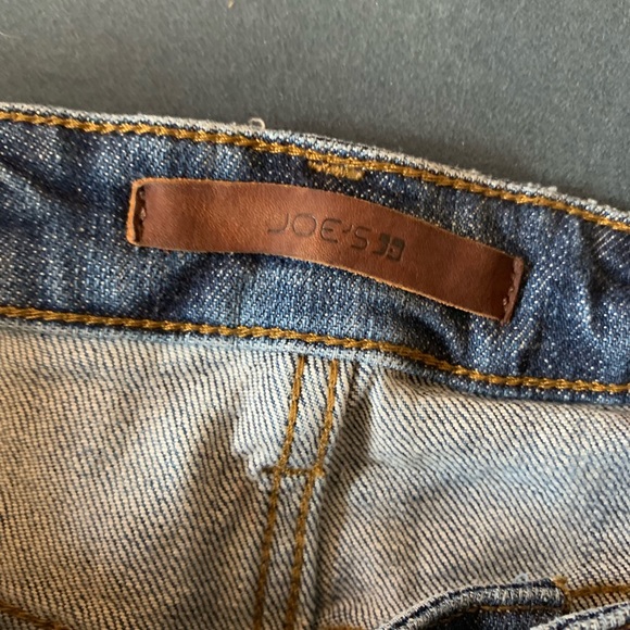 Joe’s distressed jean shorts - Picture 3 of 5